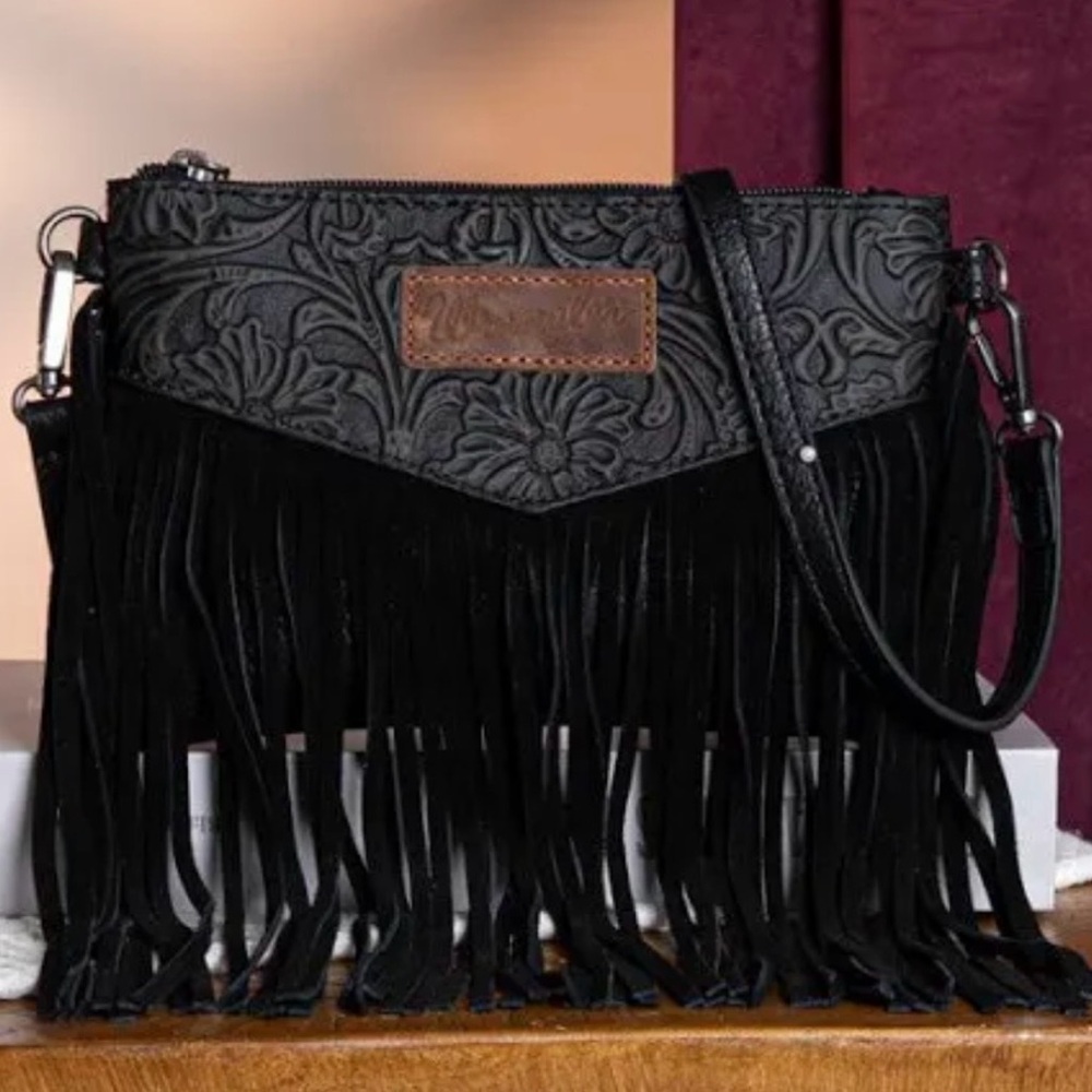 - Wrangler Hand Tooled Fringed Bag - Picture 4 of 7